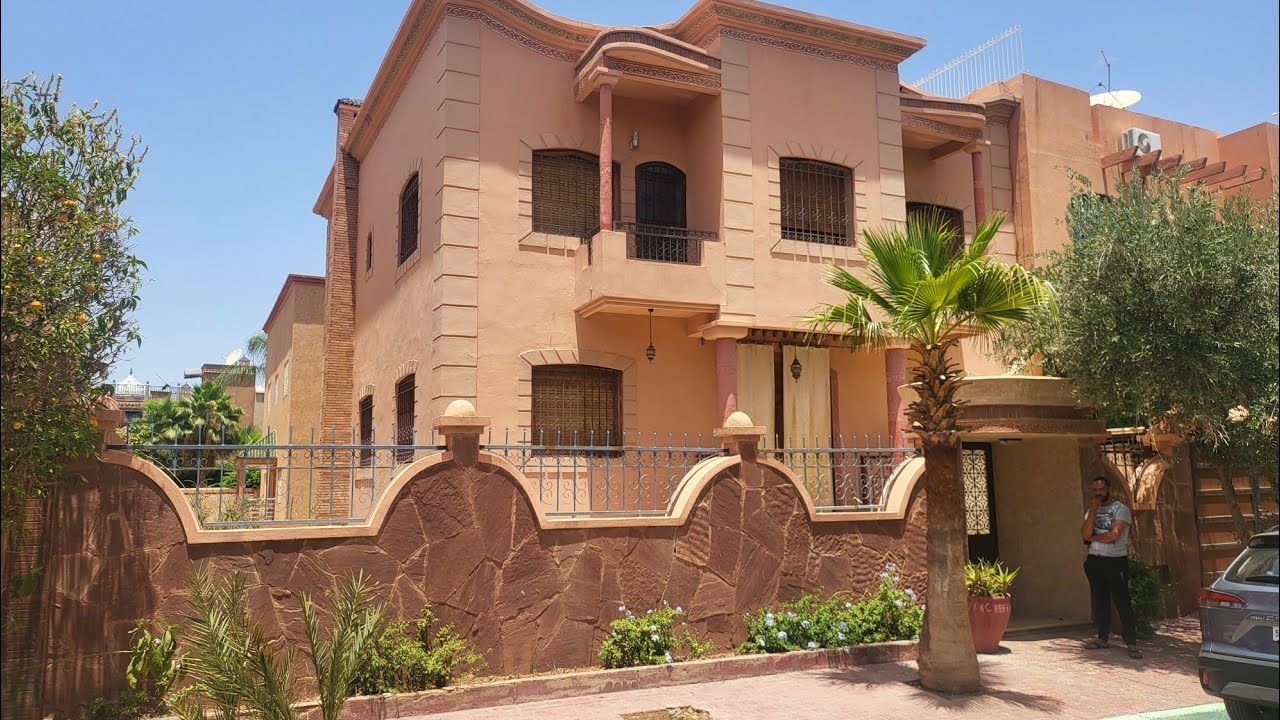 Spacious, Pretty Family Villa For Sale in Marrakech