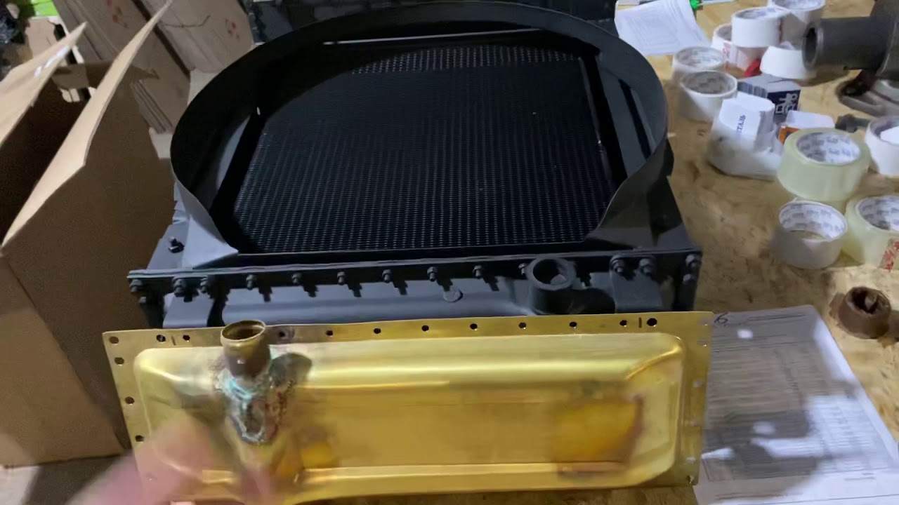 Нижний бак радиатора ЮМЗ под двигатель СМД