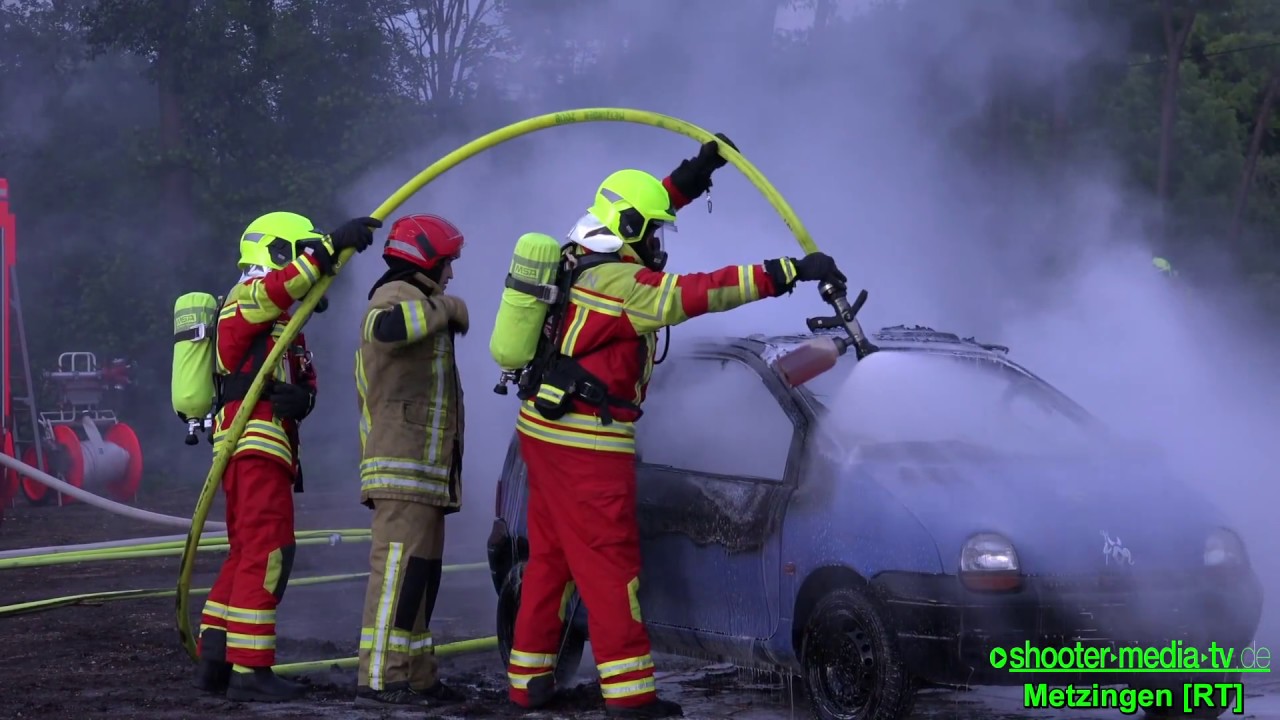 BRANDBEKÄMPFUNG mit dem Löschmittel F-500 - FEUER AUS mit wenig WASSERVERBRAUCH - [S]
