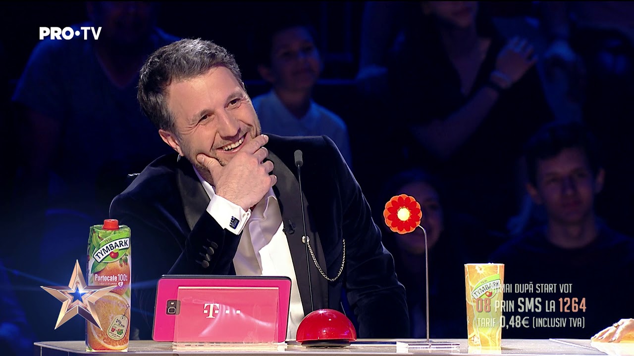 A impresionat cu un nou număr de magie combinat cu stand-up | Magitot - Românii au Talent