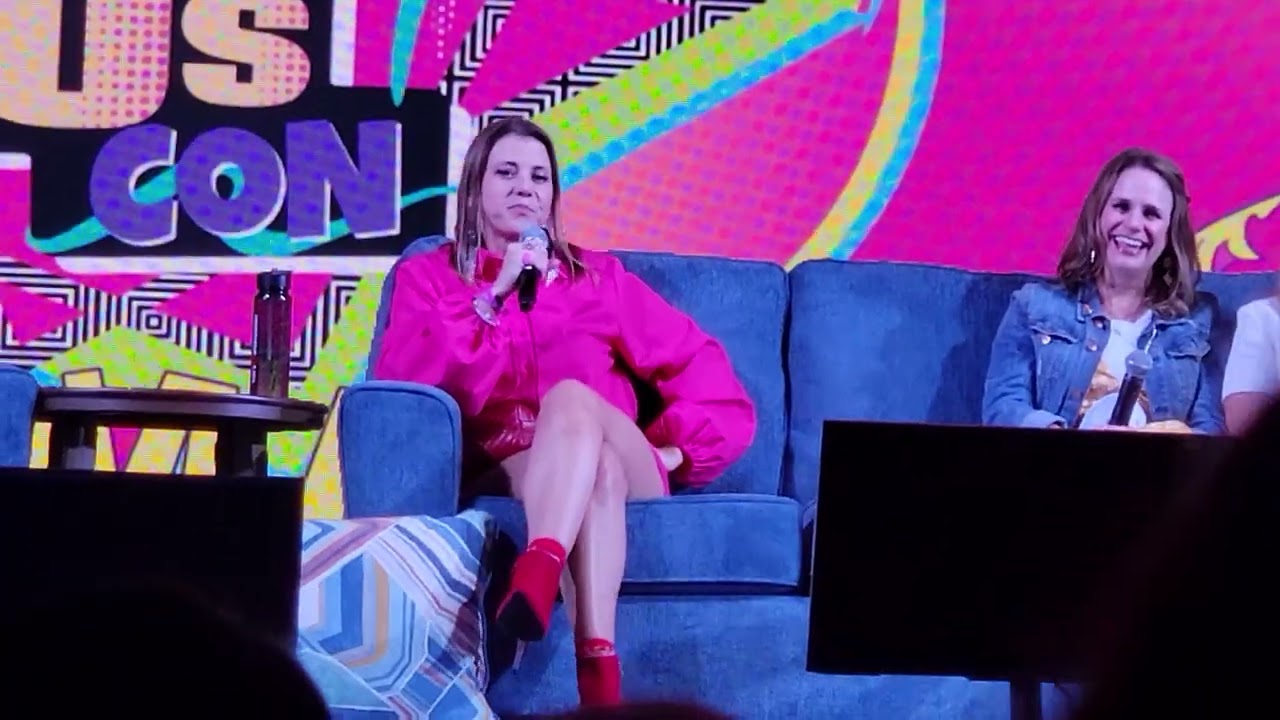 the cast of full House at the 90s con Dave coulier joins the audience for some questions