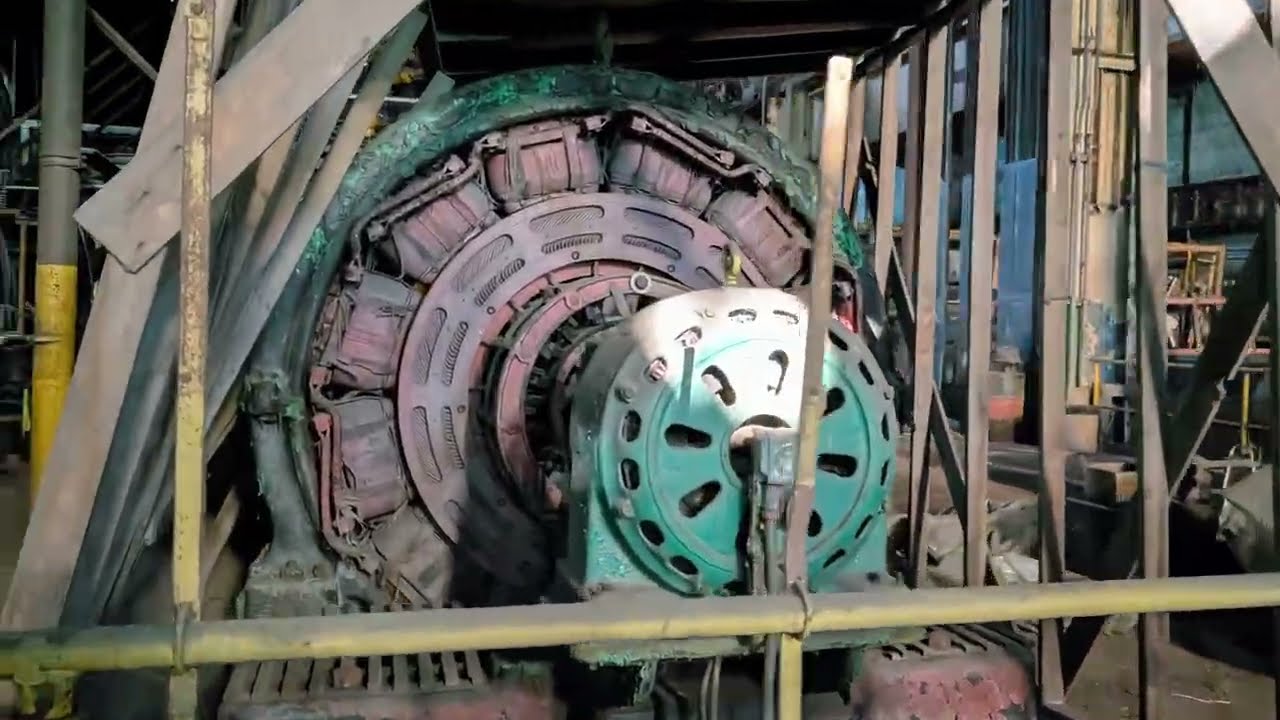 Exploring the Abandoned Turbine Hall of a Dead Steel Mill