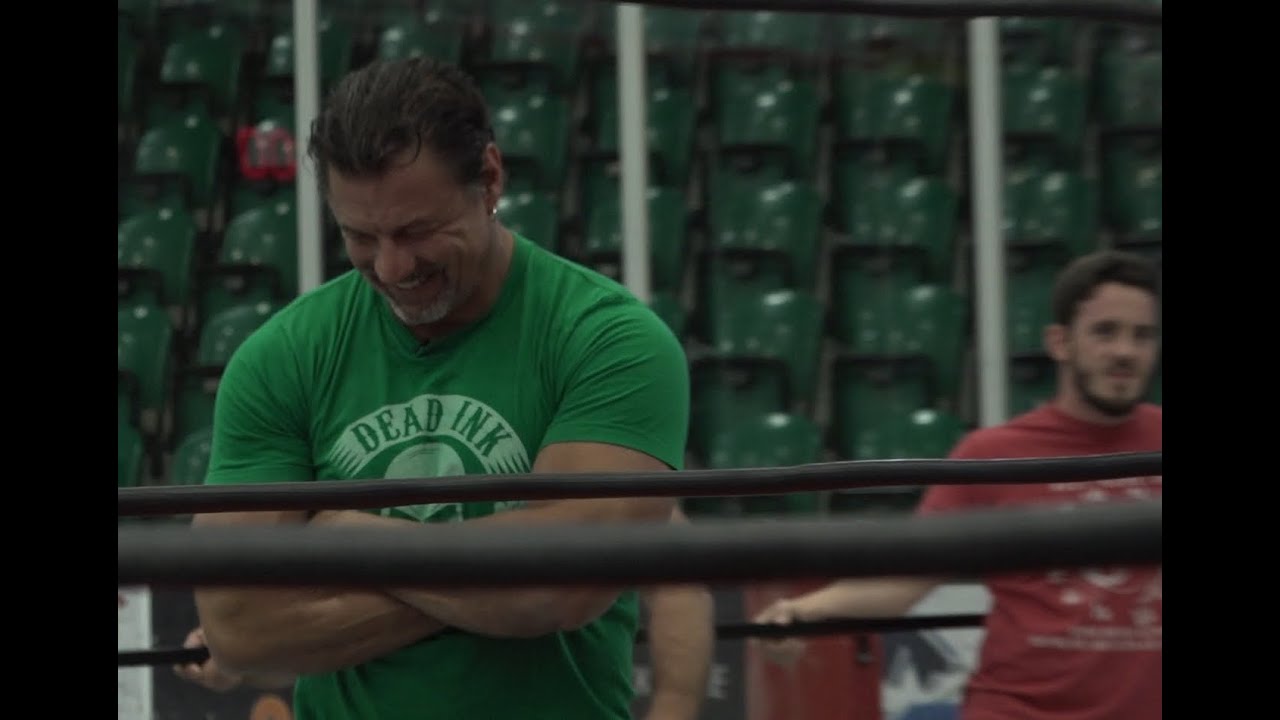 Al Snow Critiques Aspiring Wrestlers!