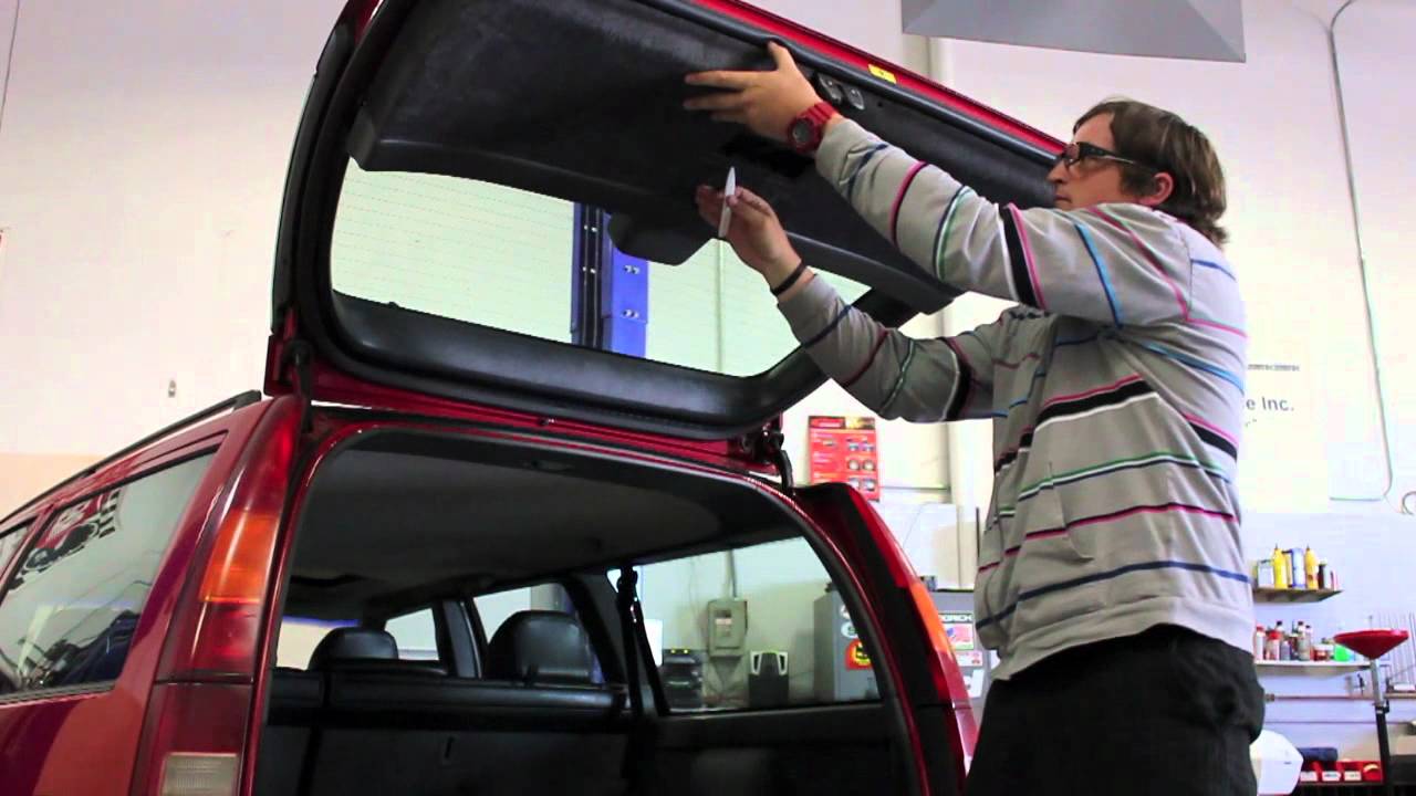 IPD Volvo Tailgate Panel Repair Kit 850 70 series models.