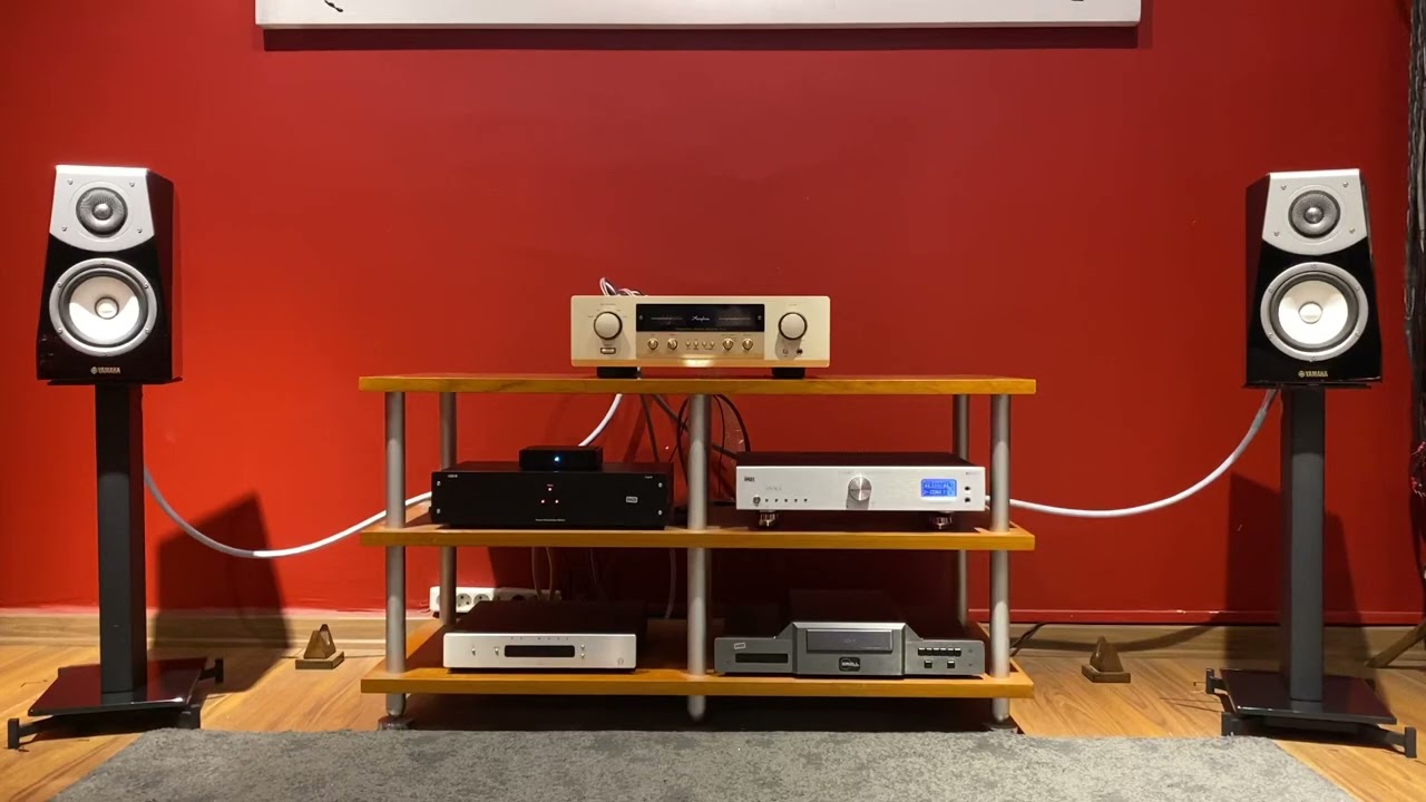 Accuphase E-211 - Yamaha Soavo NS-B951