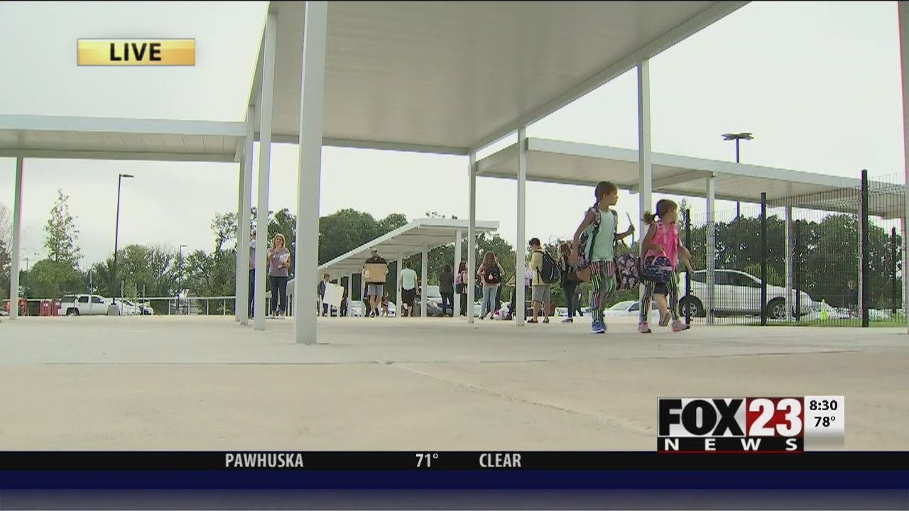 VIDEO: Jenks celebrates new school year with new elementary school