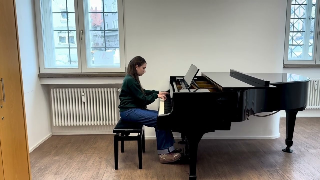 Edvard Grieg (1843-1907)In der Halle des Bergkönigs (aus Peer-Gynt-Suite). Oleksandra Petrulenkova