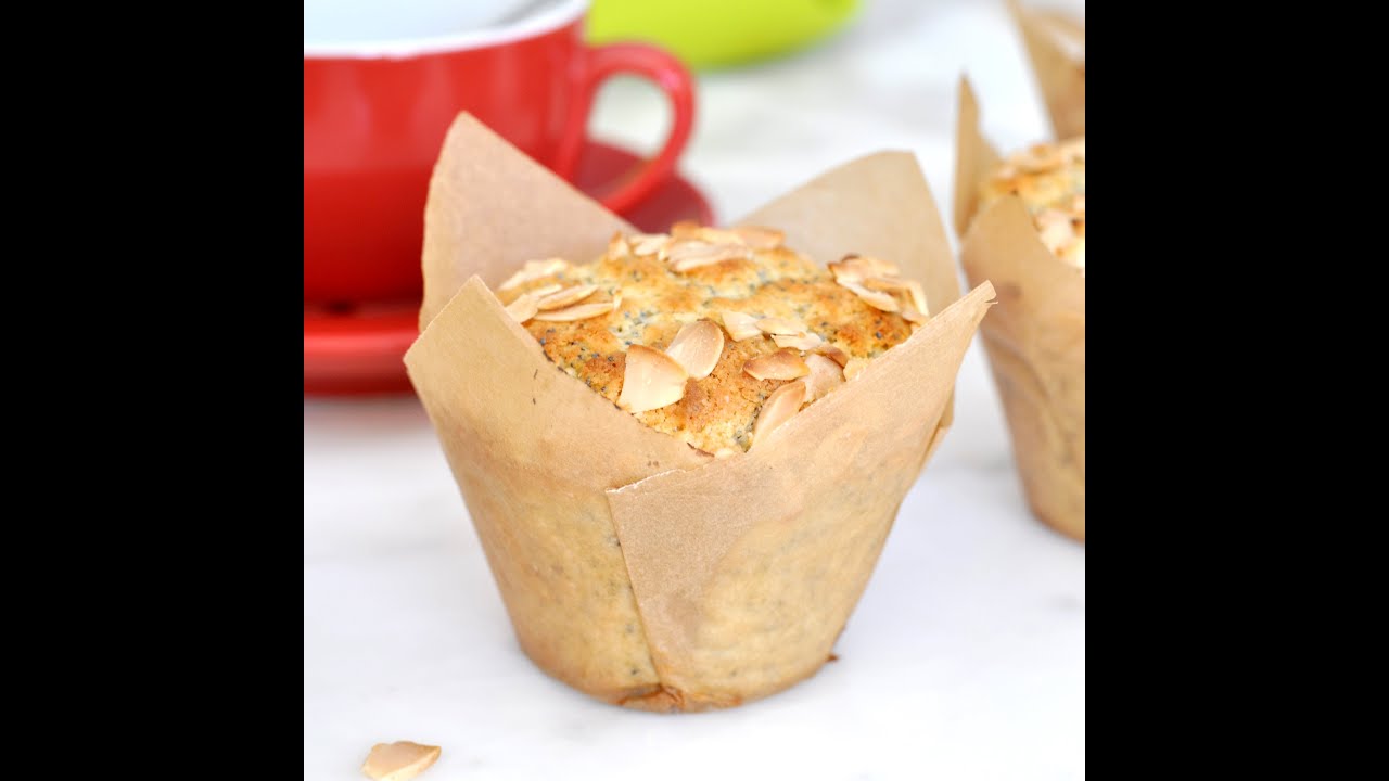 How to make your own tulip-shaped muffin liners by Cooking with Manuela