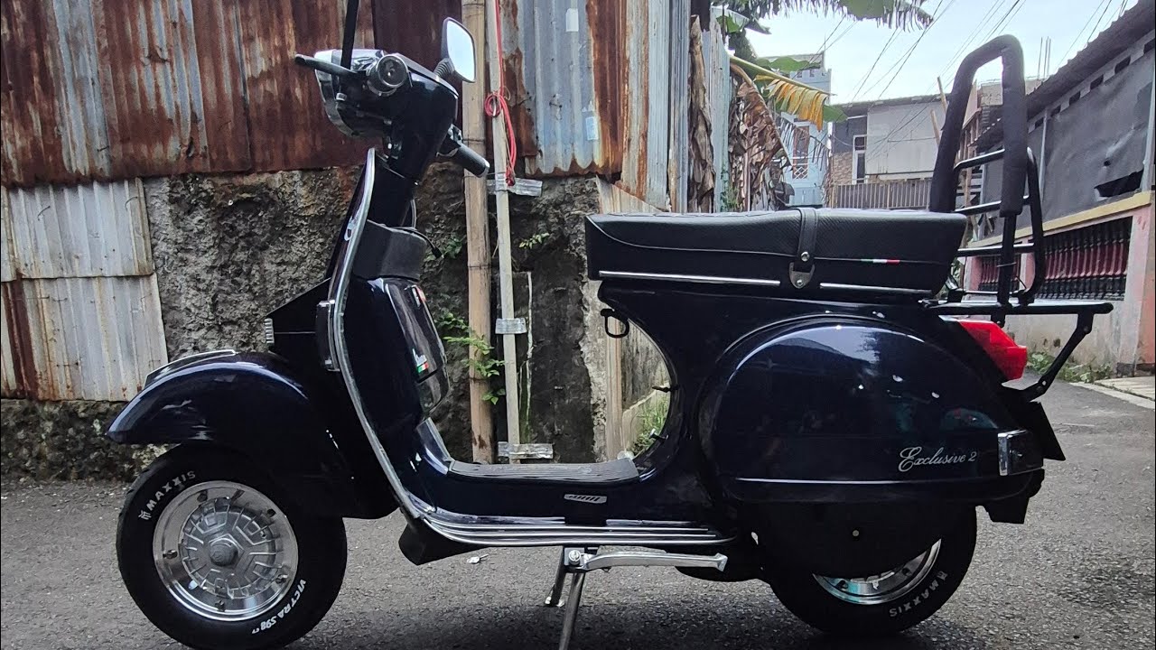 Dijual Vespa Exclusive Tahun 1996, Warna Biru Tua/Gelap (Dark Blue )