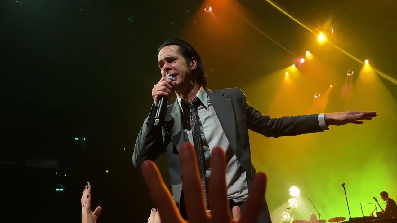 Nick Cave & The Bad Seeds - O Wow O Wow (How Wonderful She Is), live Berlin 29. 9. 2024
