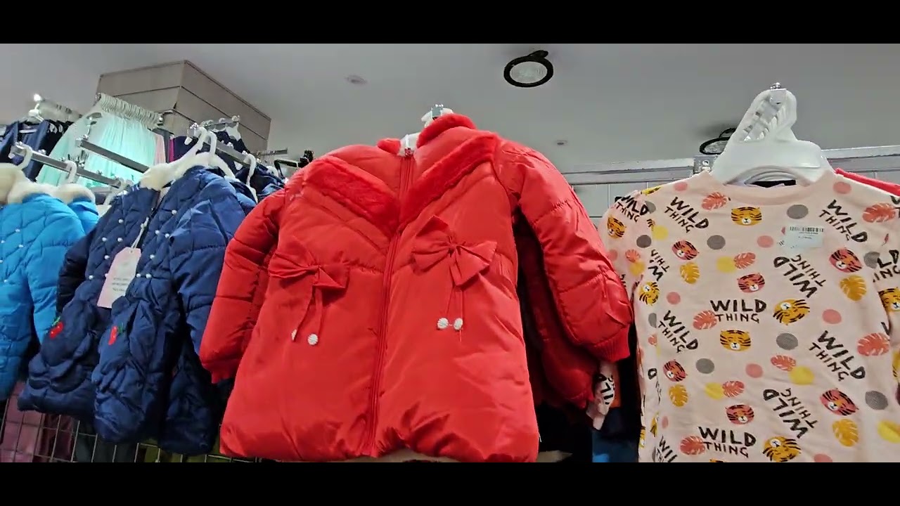 محل أبو خمسة روعة النافس للبضا ئع المخفضة وأكثر5 في شقراء 🇸🇦في بضائع رائعه اسعار للكل يلبس👍👌🇲🇦