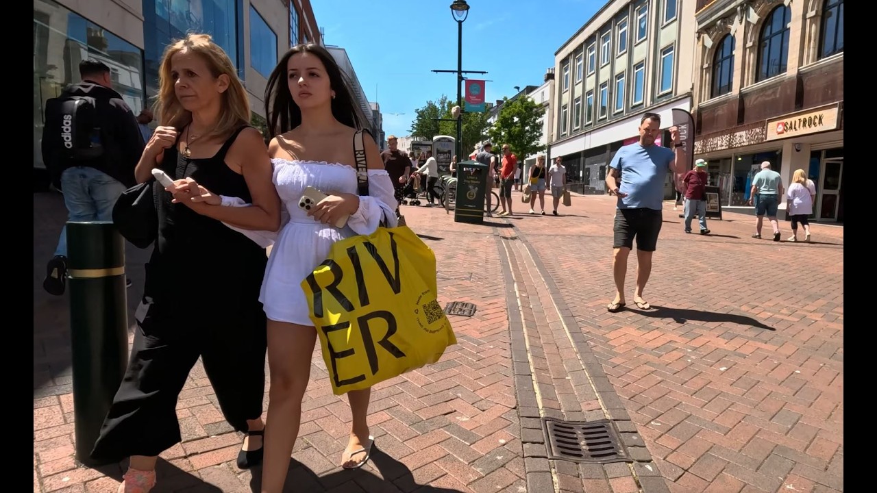 Summer day walking Bournemouth Town - Beautiful 4K