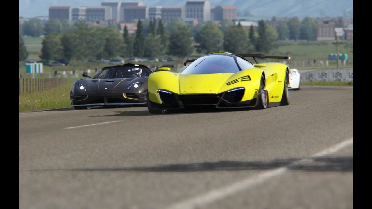 Ferrari Xezri Competizione Concept vs Supercars at Highlands