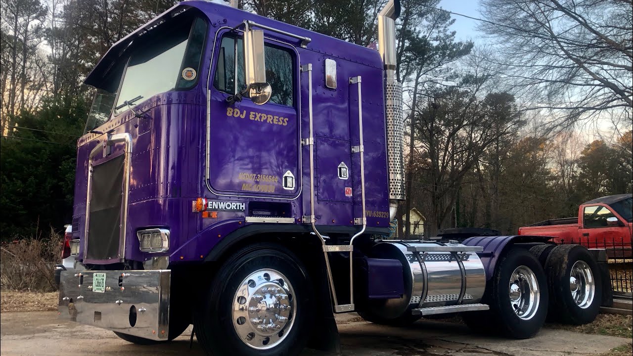 PURPLE cold start and new steers can I get them mounted? #coldstart #kenworth #truck #trucking #snow