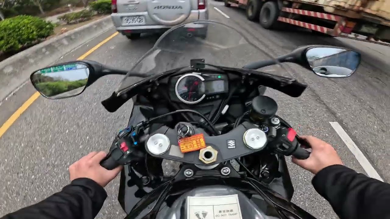 SUZUKI GSX-R600 Yoshimura-R11 exhaust Taiwan ride 上班路上測試麥克風位置