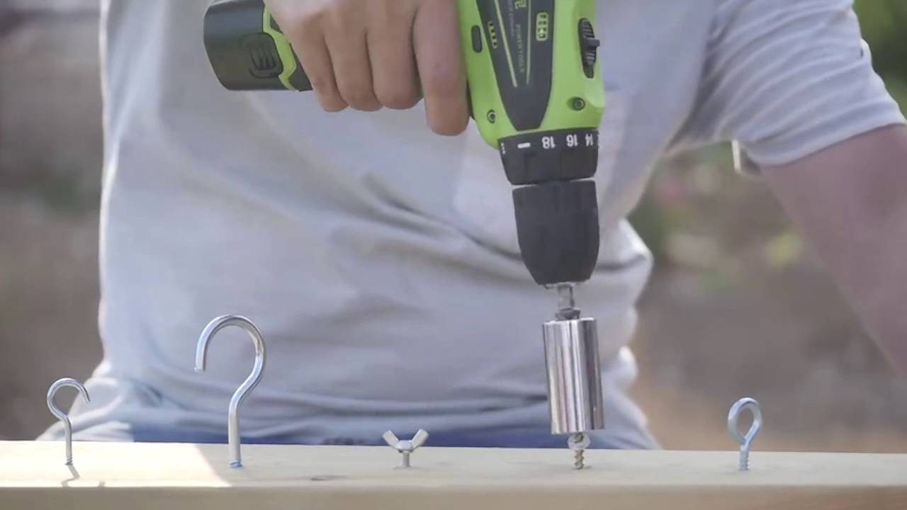 Universal screw tool kits