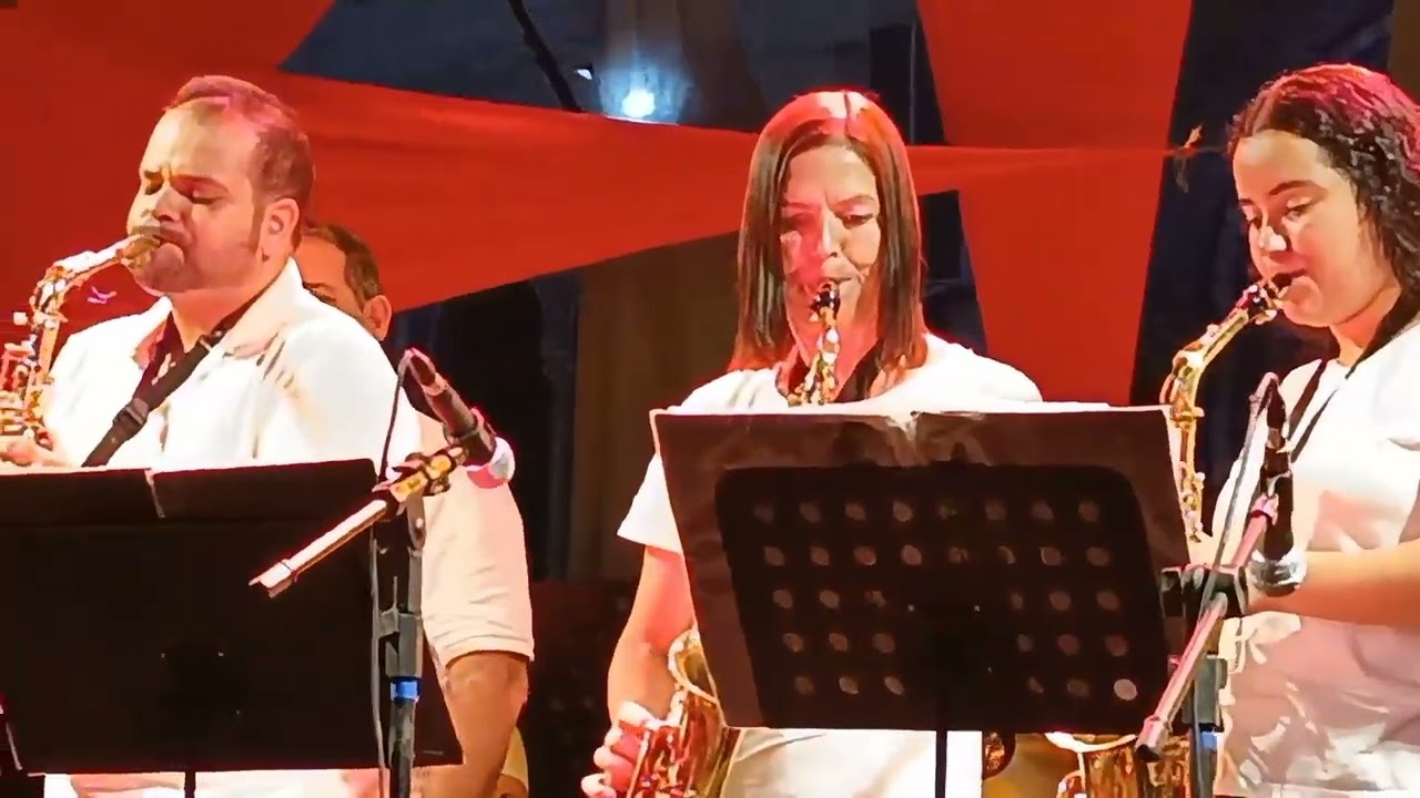 Stand By Me - Banda Músical Ouro Fino 🎅🎷🎶🎺🎸