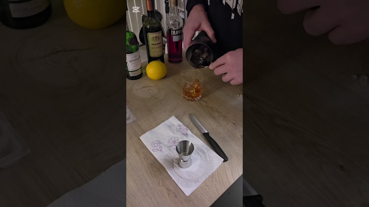 Making The Negroni 😋