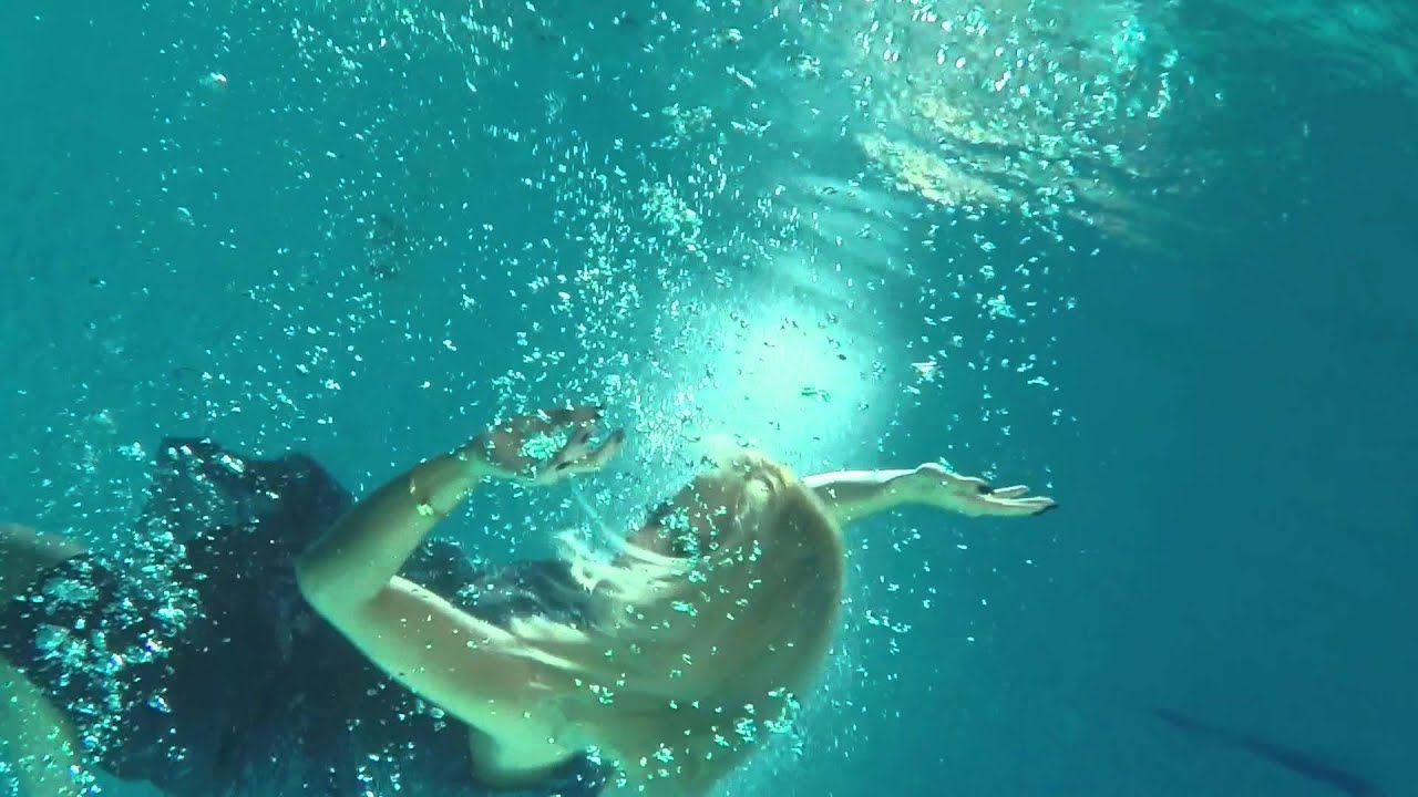 Behind the Scenes: Sexy Fish featuring Rita Ora