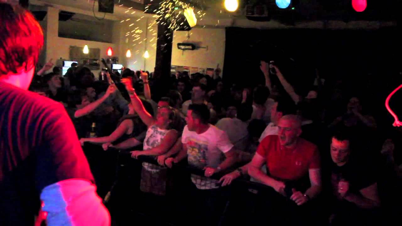 The Total Stone Roses - This Is The One (Live)