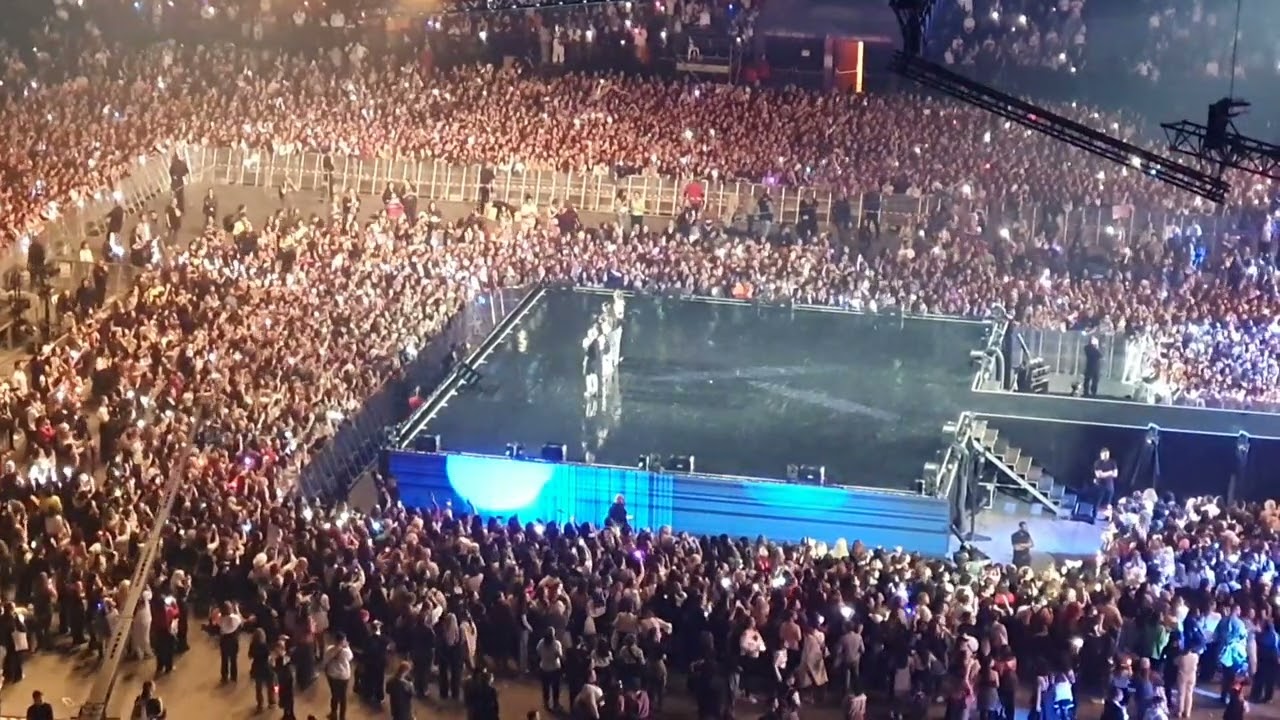 Festival presentation (All bands) + Nmixx Music Bank Paris
