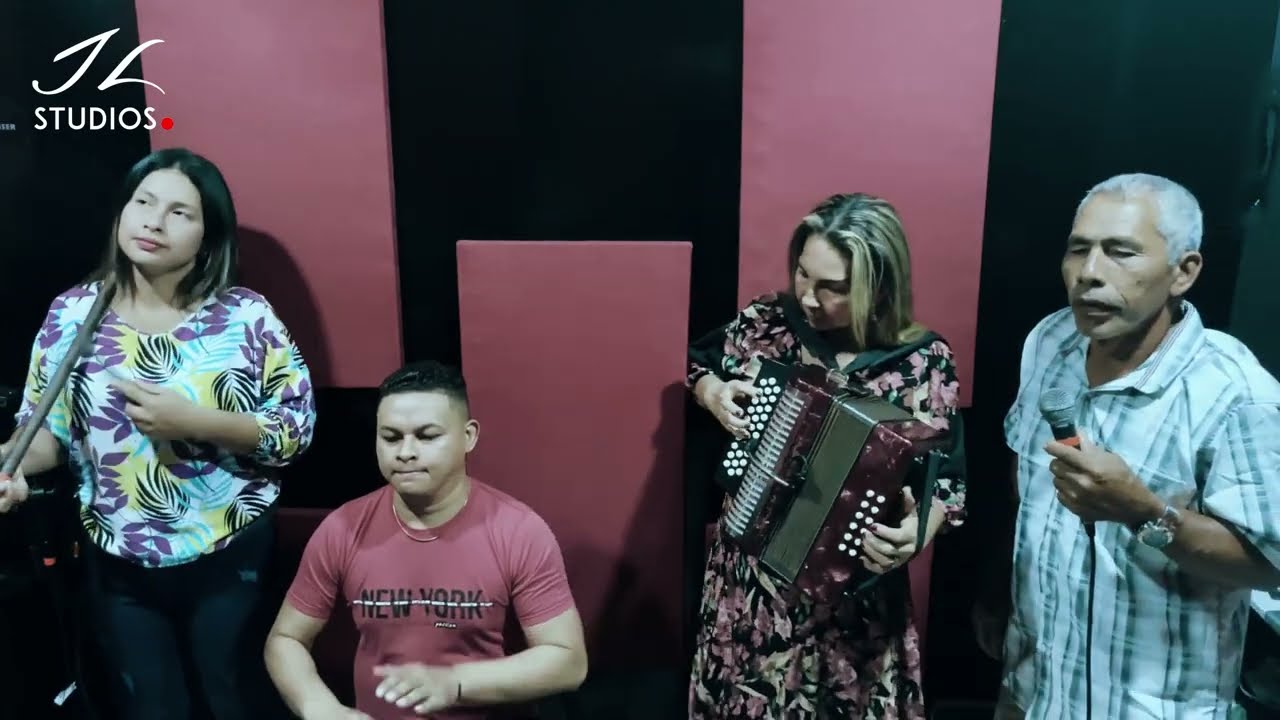 Cuando Era Un Niño - Juan Fuentes & Belcy Bertel (En Vivo)