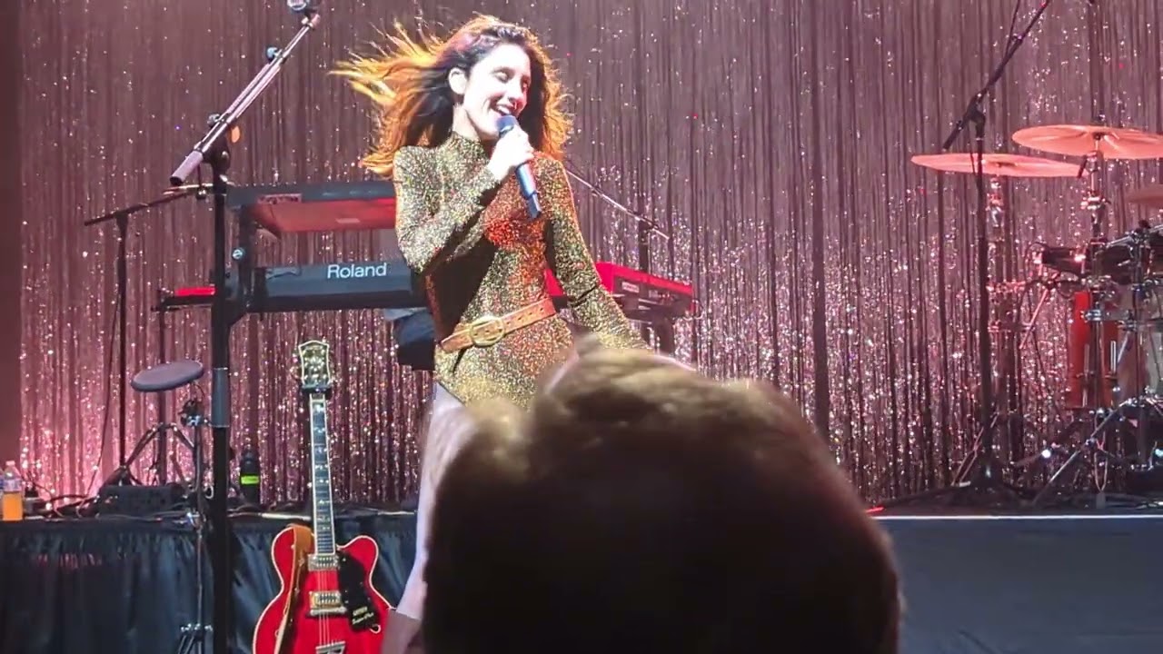 Wolf Alice - The Sofa @ Vic Theater Chicago 09 26 25 