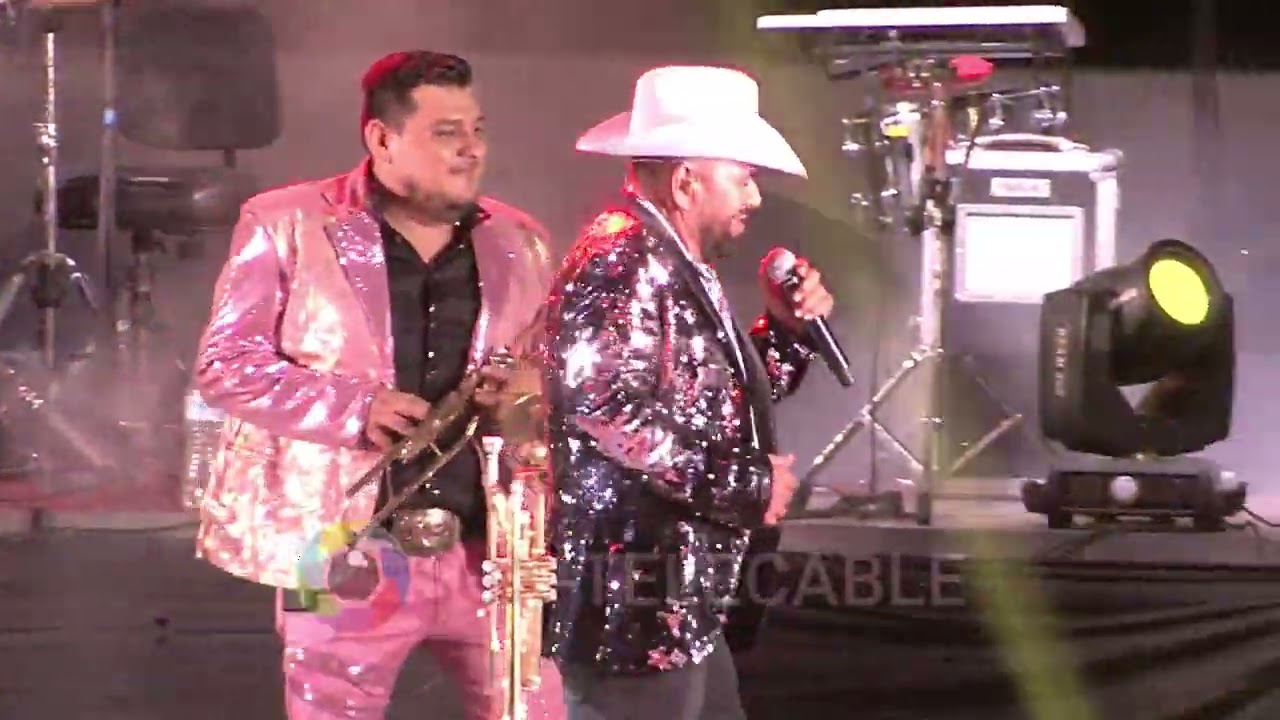 EL DIABLO EN UNA BOTELLA JOSECITO LEON Y SU INTERNACIONAL BANDA ROJA