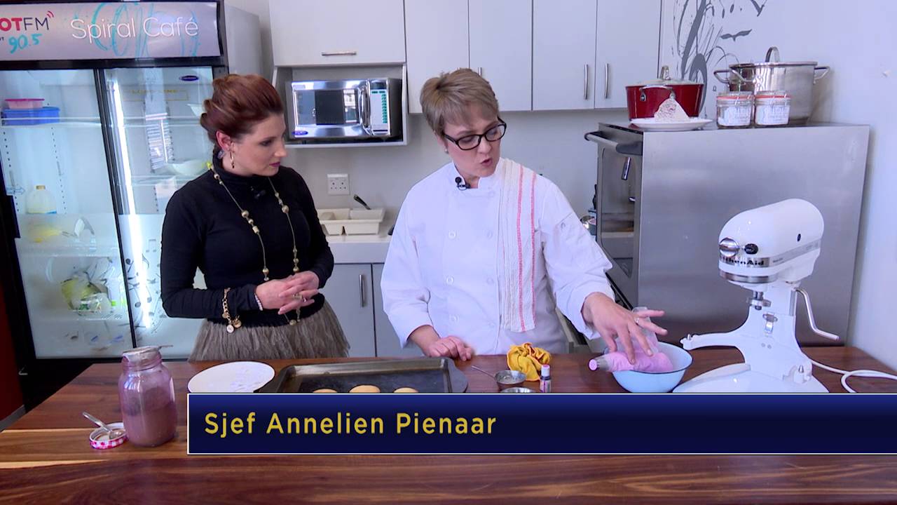 Kombuis - Chef Annelien Pienaar - Gedekonstrueerde Kaaskoek - 12 Aug 2016