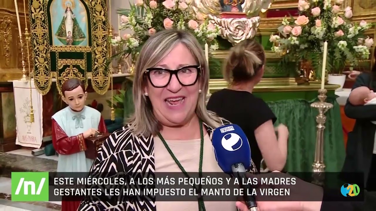 13/11/2025 Fieles en Murcia reciben el manto de la Virgen de la Esperanza de Calasparra