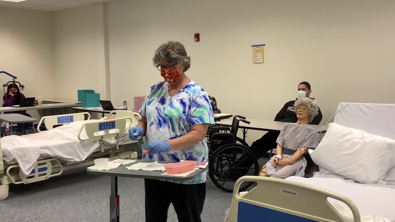 CNA Skills # 7 : Brush the Resident’s Dentures