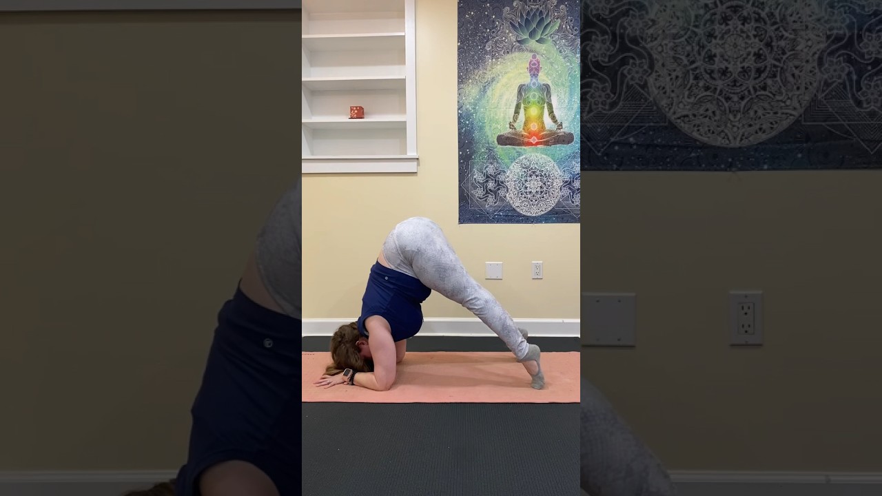Lush No-Wrist Yoga Flow - Stretch & Strengthen Back & Shoulders #backrelief #yogaflow
