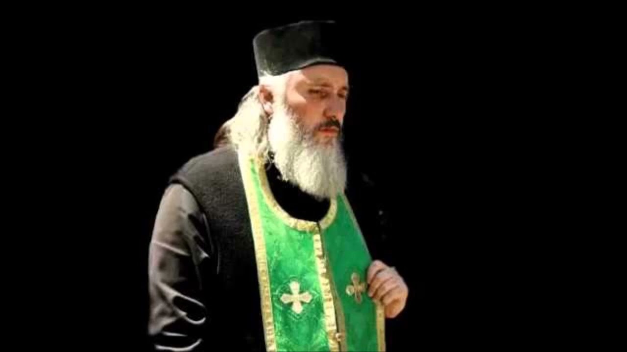 “ყველაზე საშიში და ძნელი ომი” - დეკანოზი დავით ისაკაძე