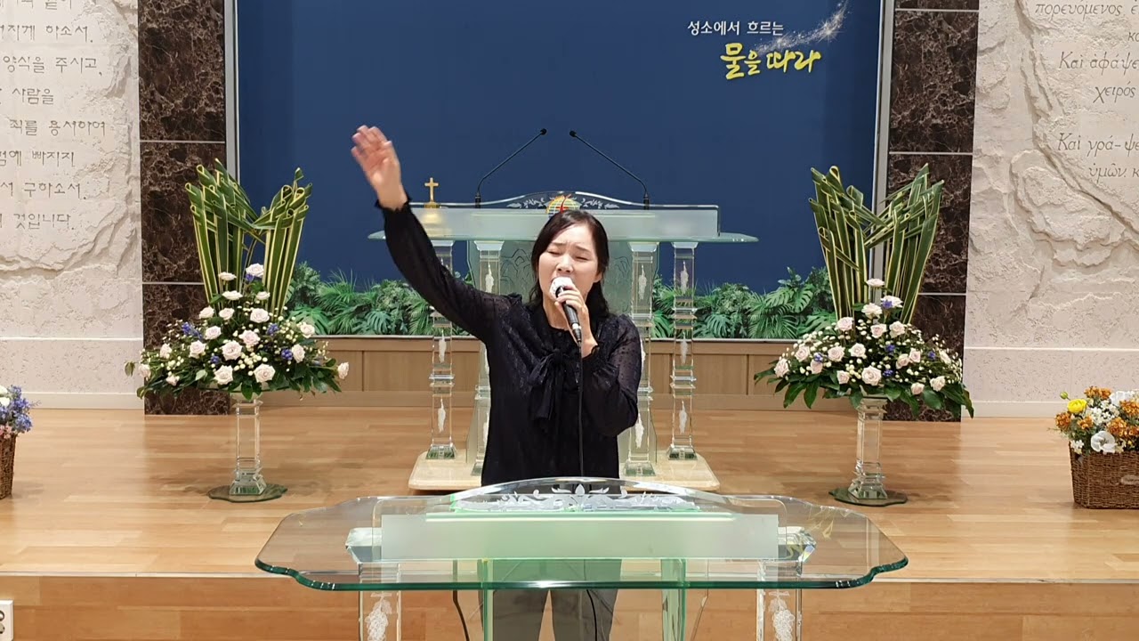 형제의 손을 잡고