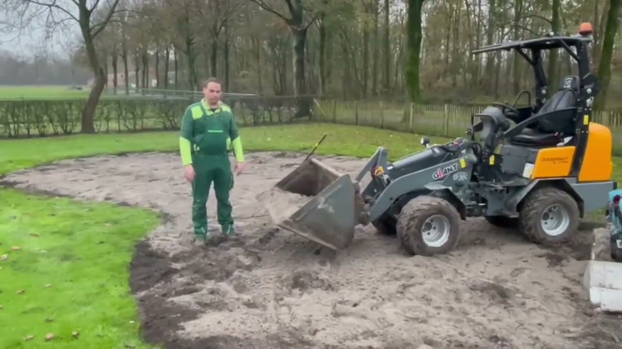 Aanleg putting green om te golfen.