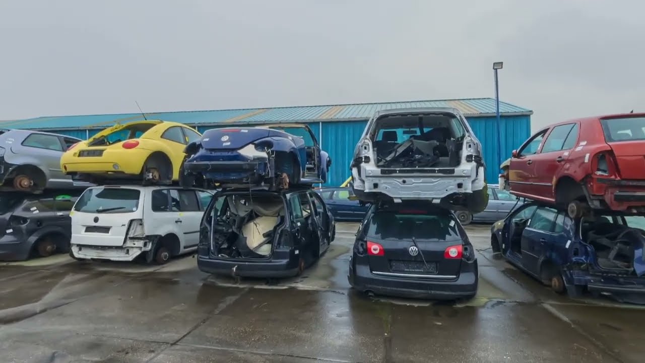 Autodemontagebedrijf R Poeste
