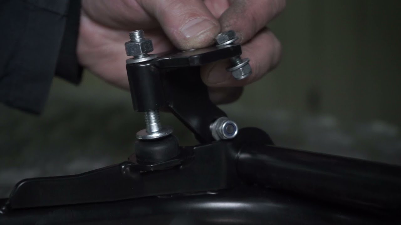INSTALLATION CENTER STAND HONDA CTX 700-750 (nc 700-750 x, s not original muffier)