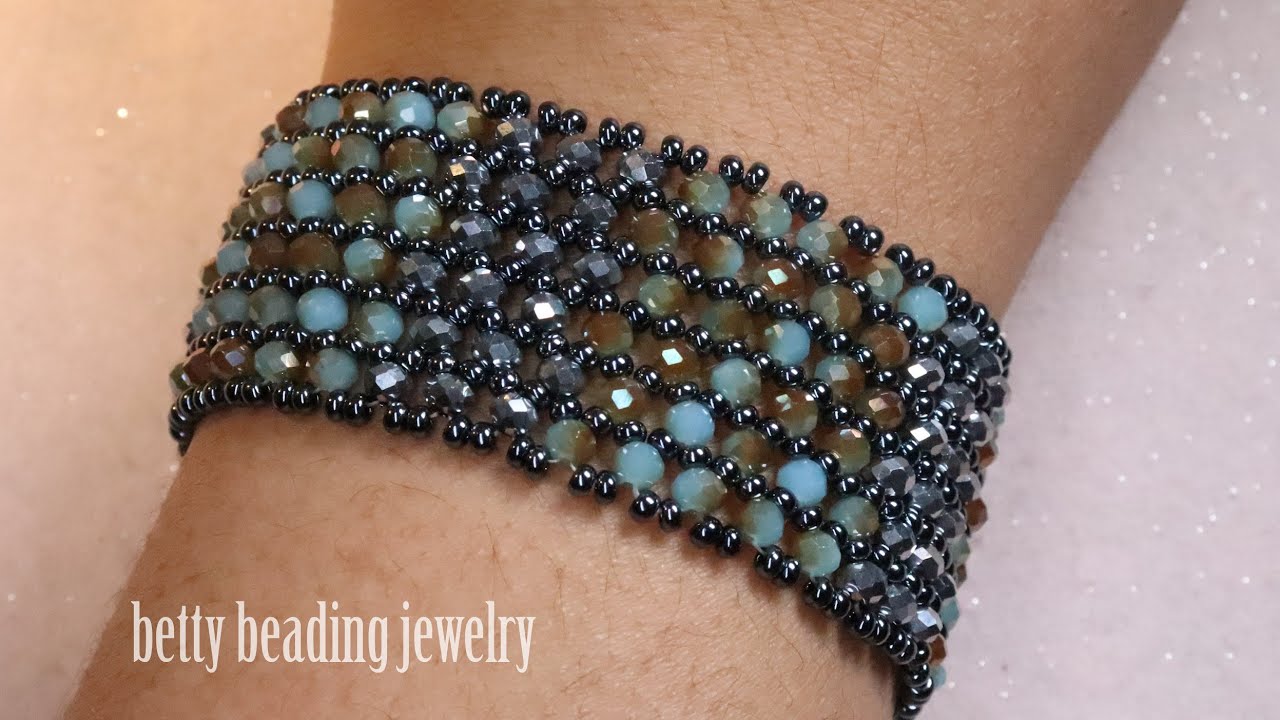 Easy to make beaded bracelet alleen with seedbeads and crystal .beading tutuorials /DIY