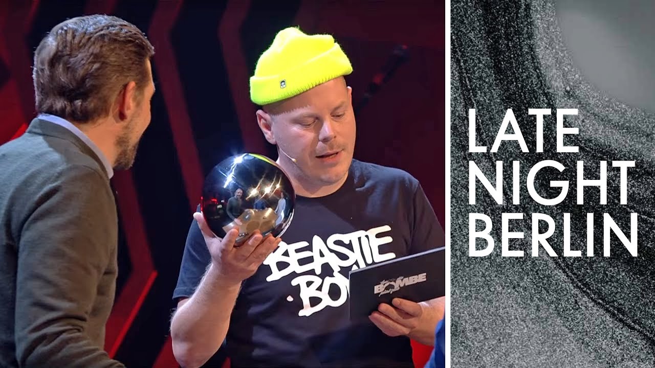 Fettes Brot und Klaas Heufer-Umlauf lassen die Bombe platzen | Late Night Berlin | ProSieben