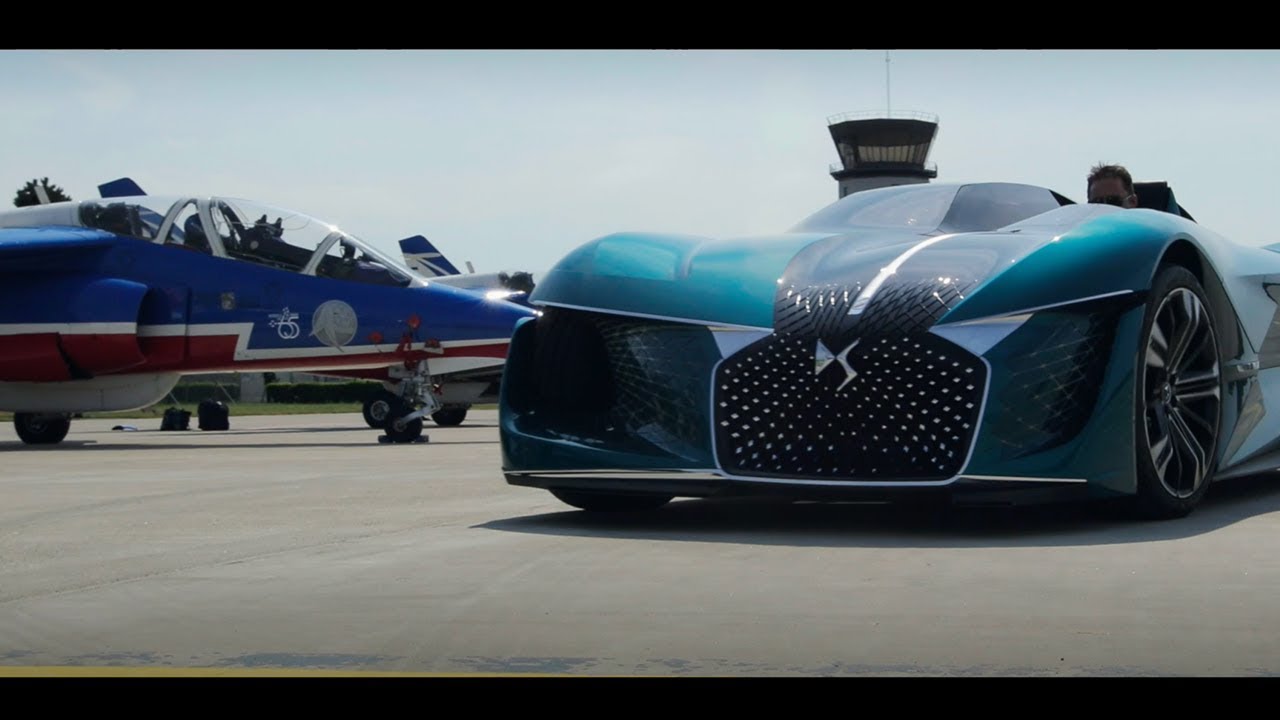 DS X E-TENSE makes its first ever ride!