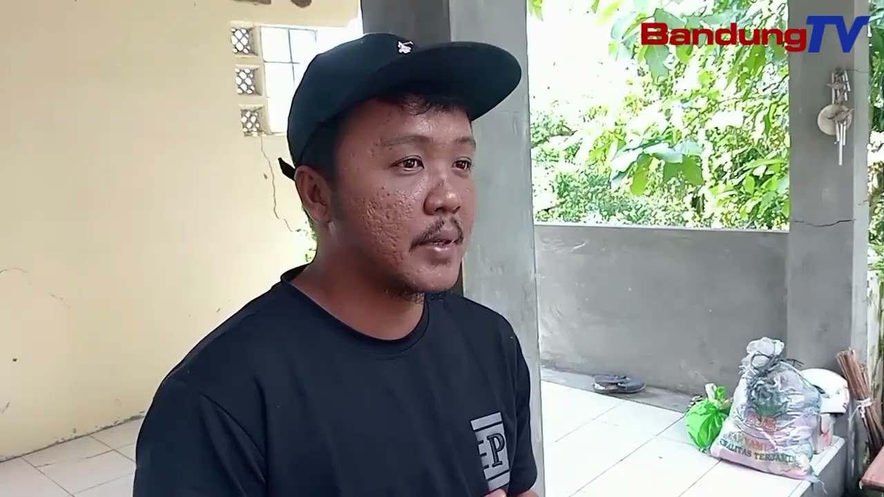 HIJI IMAH RUGRUG, GENEP IMAH DIERONG NGARANDAPAN TANEUH NGISER