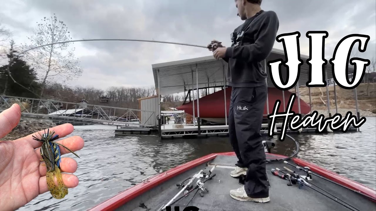 Lake of the Ozarks JIG MAYHEM  l  Early Winter Bass Fishing