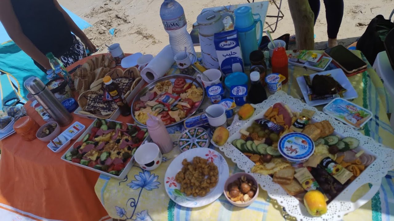 فطور الصباح مع الاحباب في البحر🥯🥞🍯و كعبات كفتة قابسية اصيلة 🥔🧅