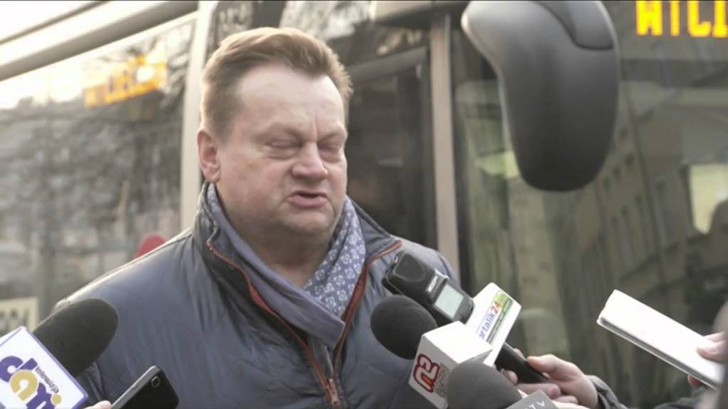 Hybrydowy autobus jeździ po jeleniogórskich drogach