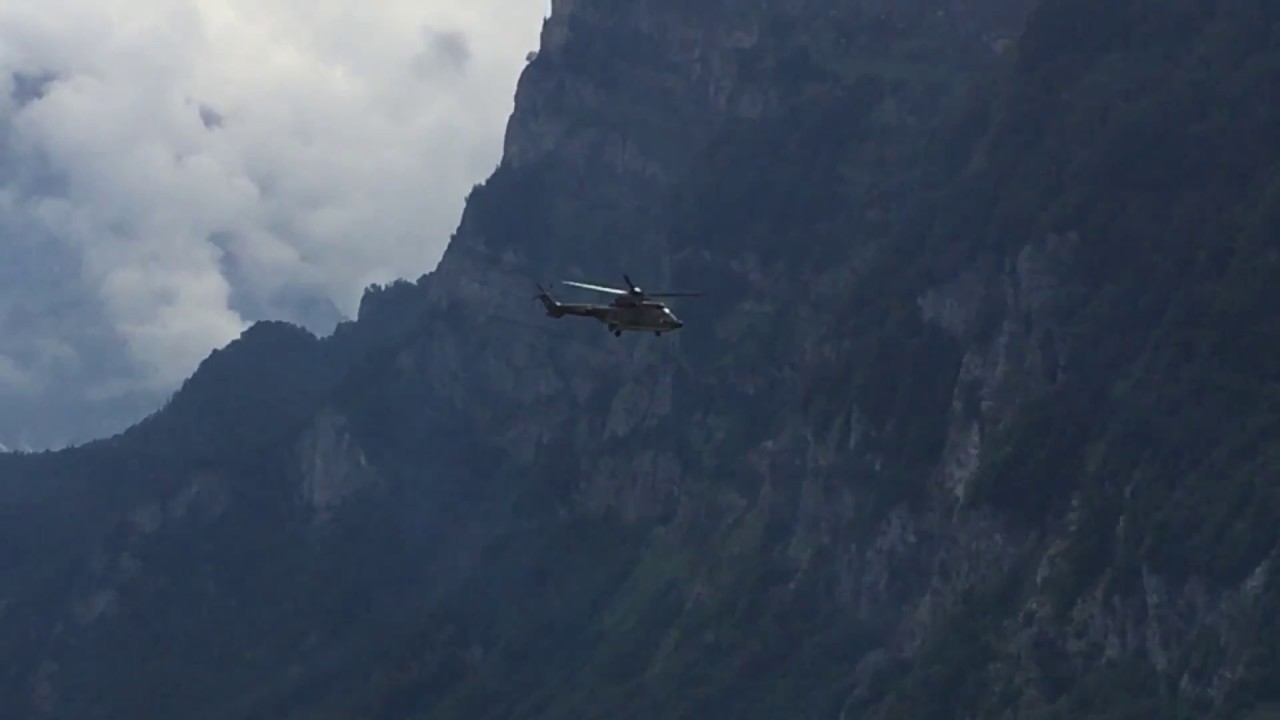 Super Puma der Schweizer Armee am Zigermeet 2016 Flugshow @ Glarner Alpen || swiss mountain - alps