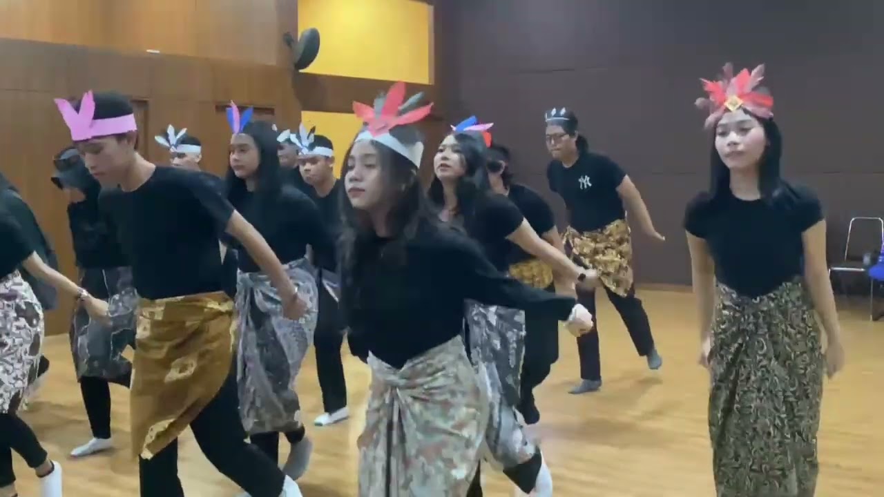 Tugas UAS Komunikasi Kearifan Lokal dan Budaya Kelompok 1