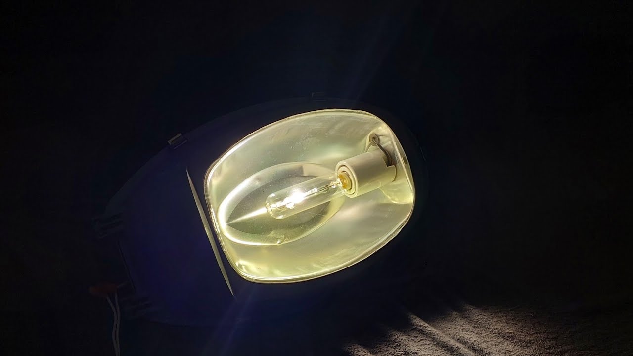 Vapor metálico 70W Demape (Luminária Alpha VP) 
