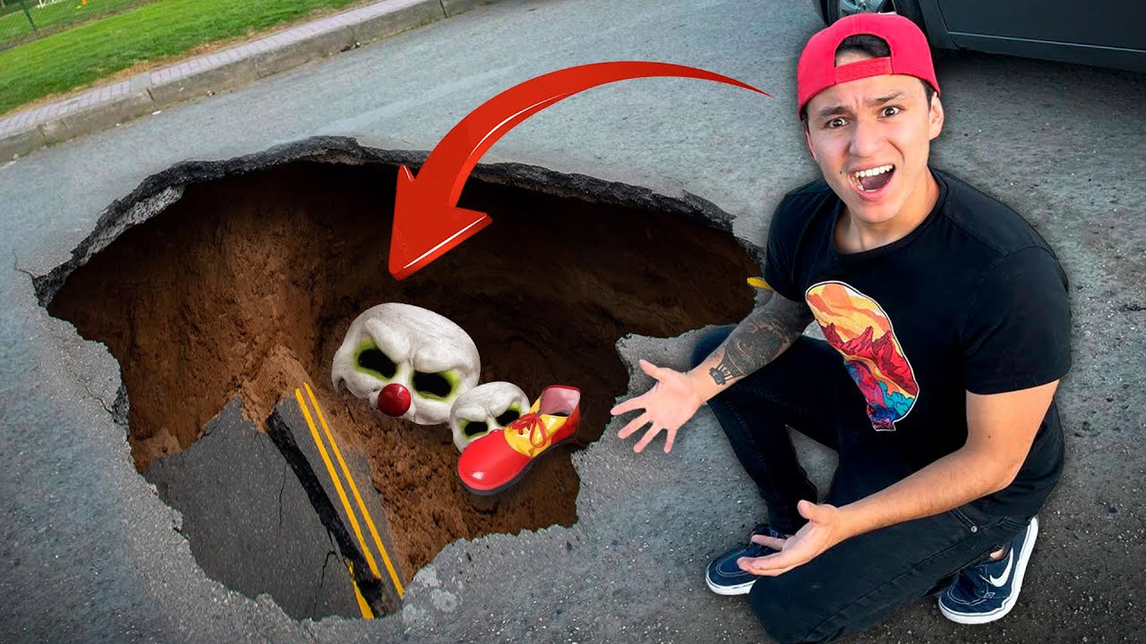 ¡ENCONTRAMOS UN CEMENTERIO DE PAYASOS ASESINOS​