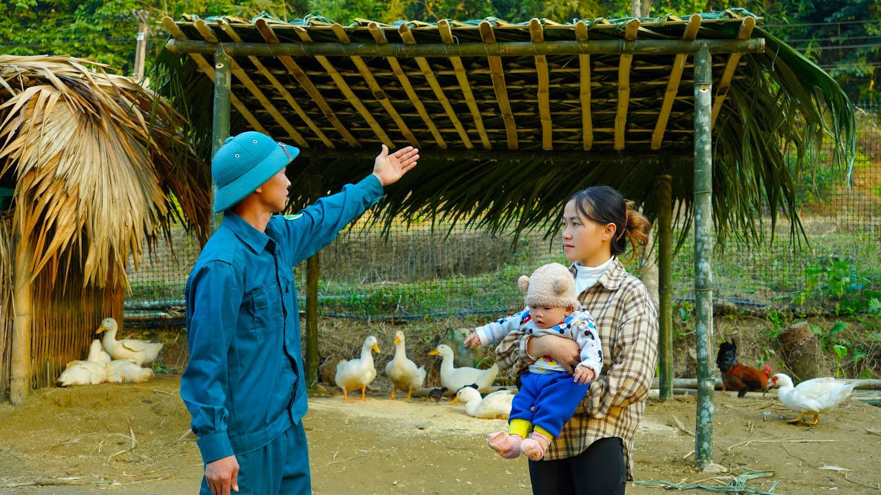 A Life Story of Kindness - A Police Officer Helps a Single Mother Build a New Bamboo Home