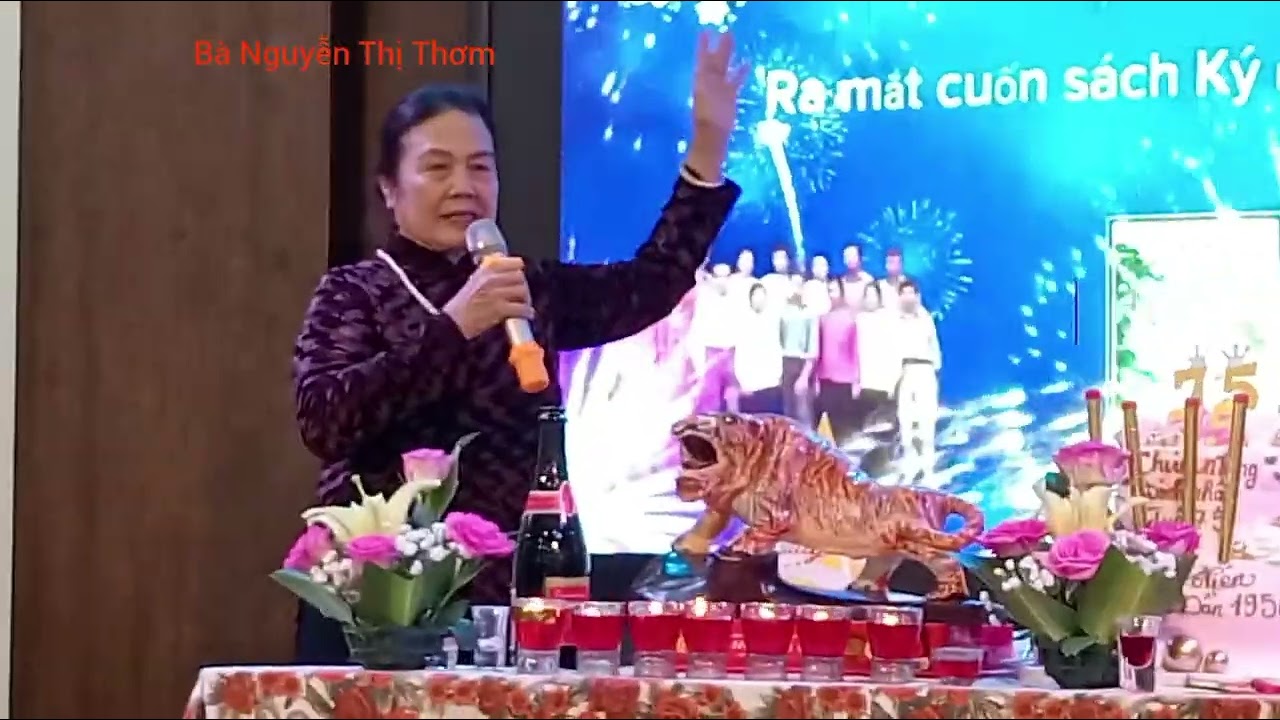 Liên hoan chào mừng 3 sự kiện lớn của Hội đồng niên Canh Dần 1950 Làng Lạc Thổ. Video Đỗ Cao Hoạt